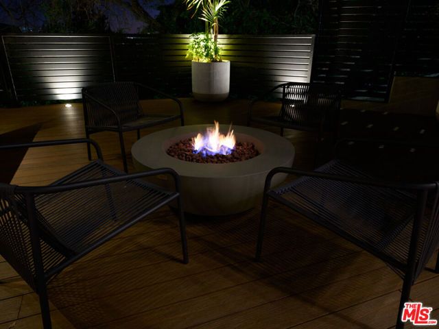 2309 Hollyridge Drive, Los Angeles, CA 90068