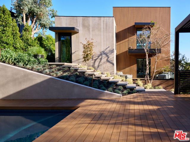 2309 Hollyridge Drive, Los Angeles, CA 90068