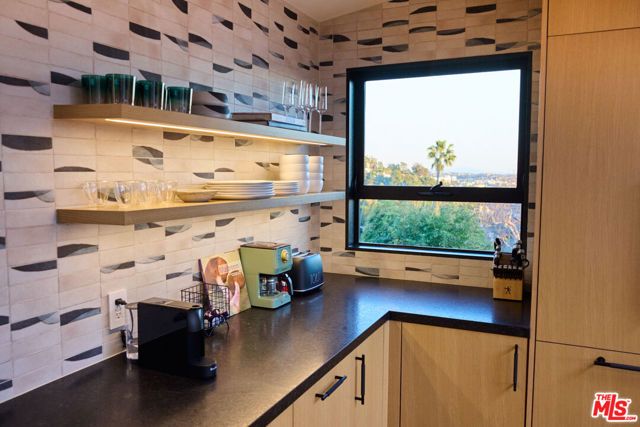 2309 Hollyridge Drive, Los Angeles, CA 90068