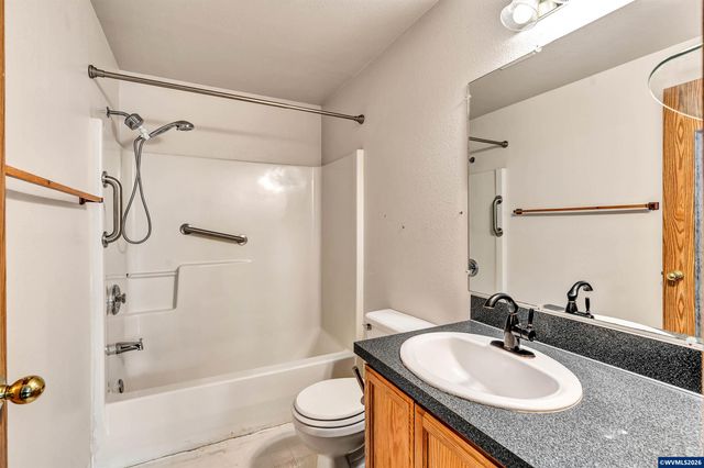 351 Elma Ct NE, Salem, OR 97301