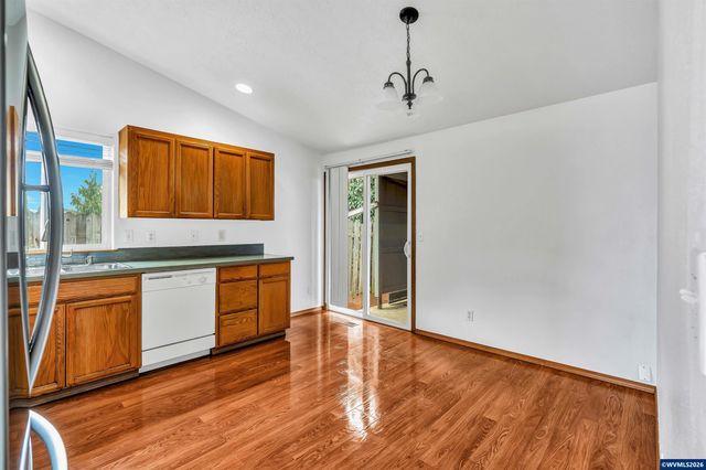 351 Elma Ct NE, Salem, OR 97301