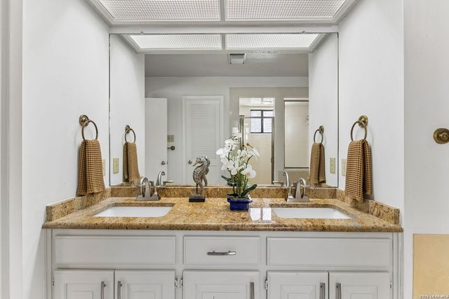 1025 River Park, San Antonio, TX 78216