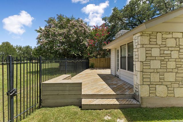 1025 River Park, San Antonio, TX 78216