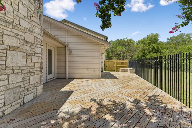1025 River Park, San Antonio, TX 78216