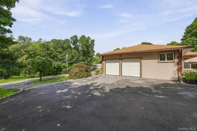72 Eastview Drive, Valhalla, NY 10595