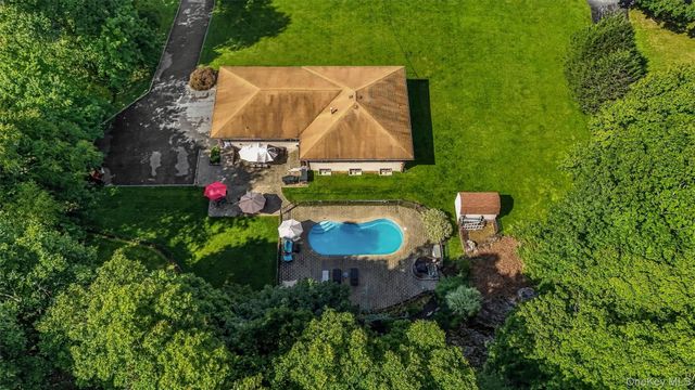 72 Eastview Drive, Valhalla, NY 10595