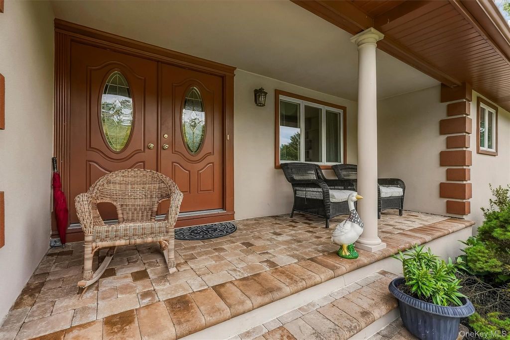 72 Eastview Drive, Valhalla, NY 10595 — photo 3