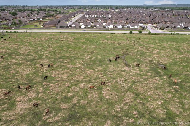 2918 E Rockford Place, Broken Arrow, OK 74014