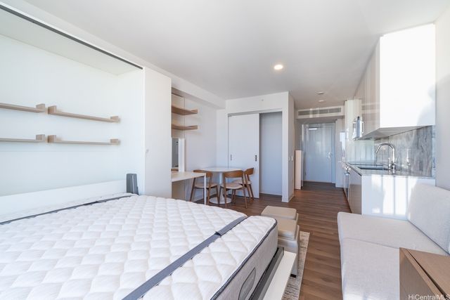 987 Queen Street 3709, Honolulu, HI 96814