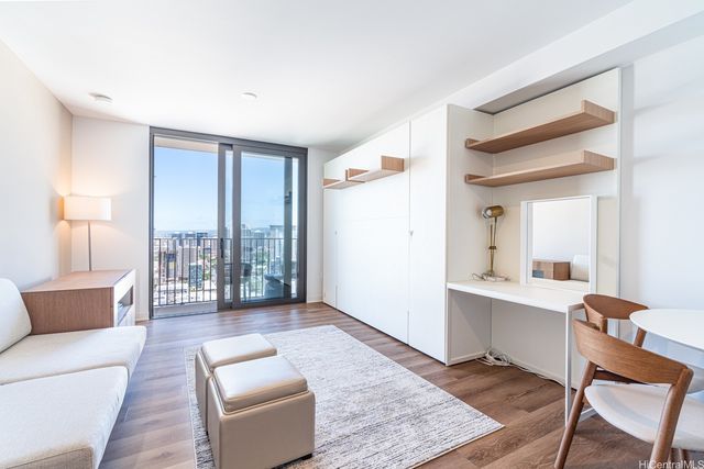 987 Queen Street 3709, Honolulu, HI 96814