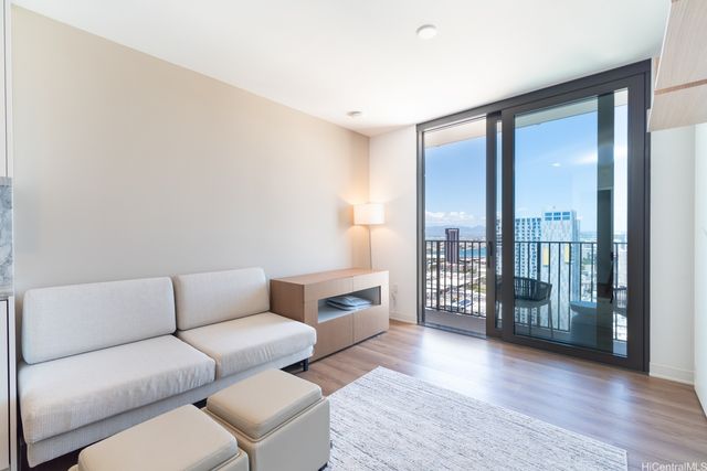 987 Queen Street 3709, Honolulu, HI 96814