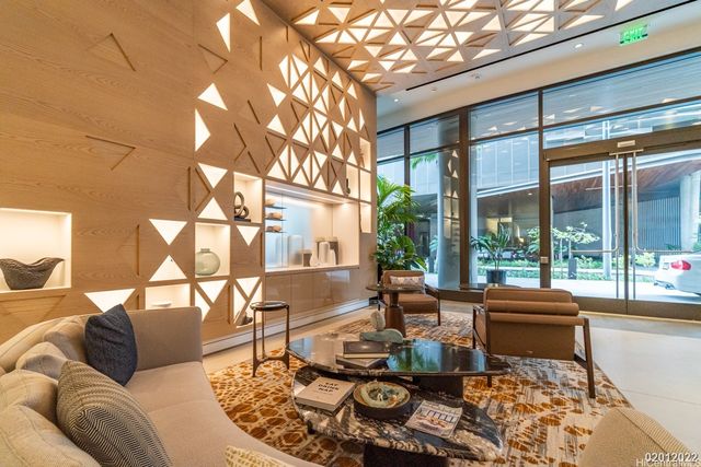 987 Queen Street 3709, Honolulu, HI 96814