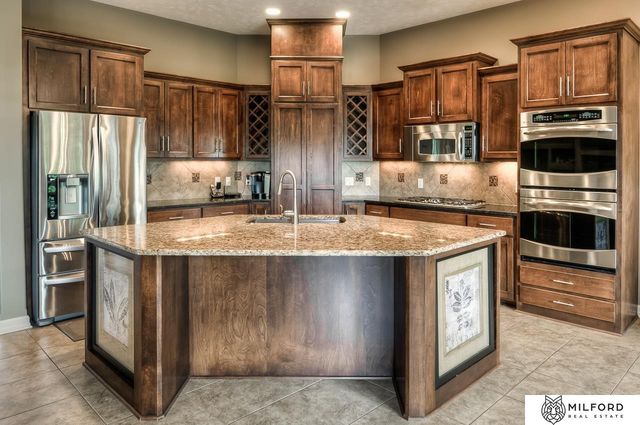 1317 S 195th Street, Omaha, NE 68130
