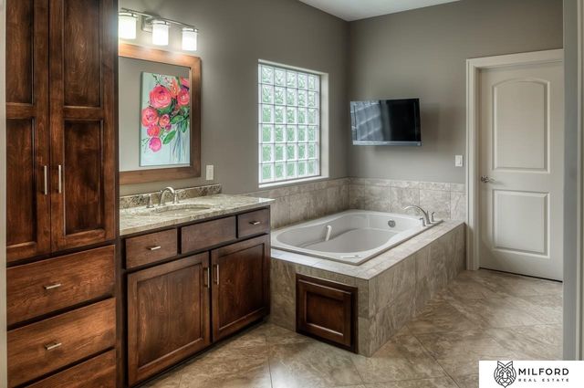 1317 S 195th Street, Omaha, NE 68130