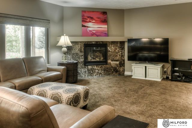 1317 S 195th Street, Omaha, NE 68130