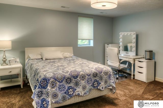 1317 S 195th Street, Omaha, NE 68130