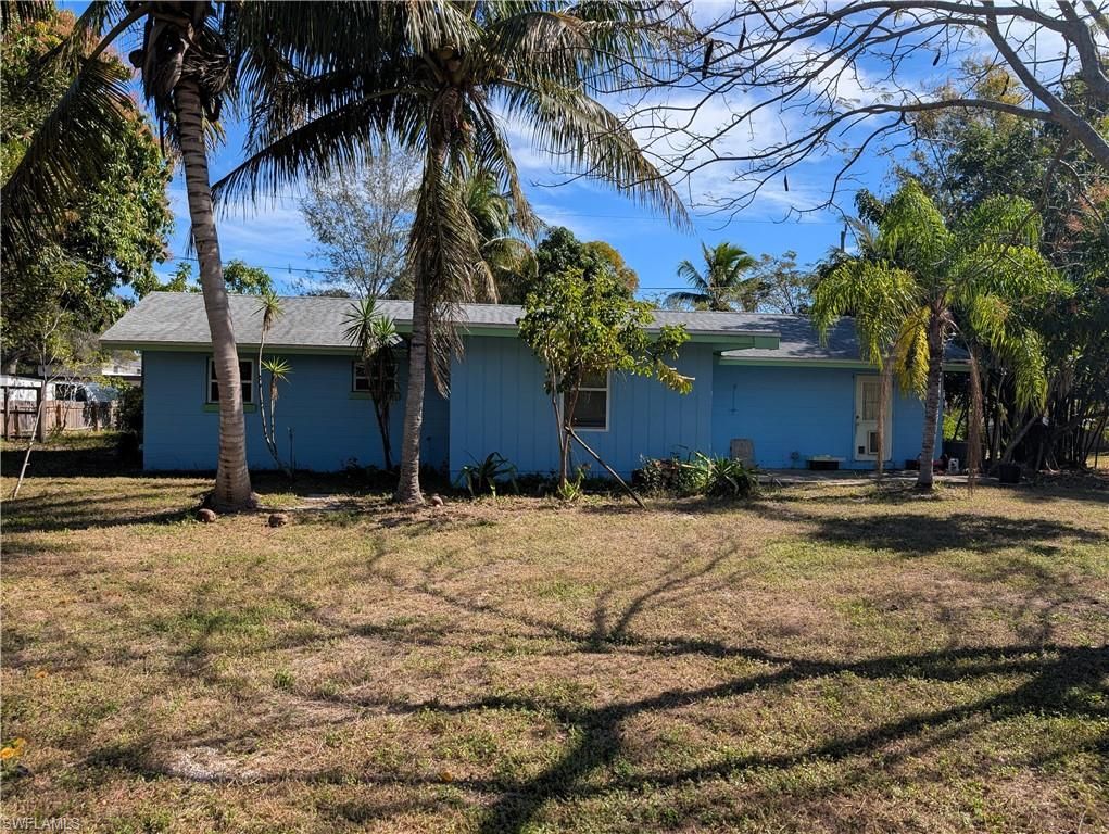 2416 Andrew DR, NAPLES, FL 34112 — photo 2