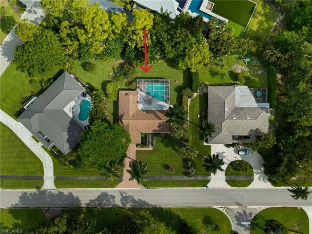 1903 Imperial Golf Co BLVD, Naples, FL 34110