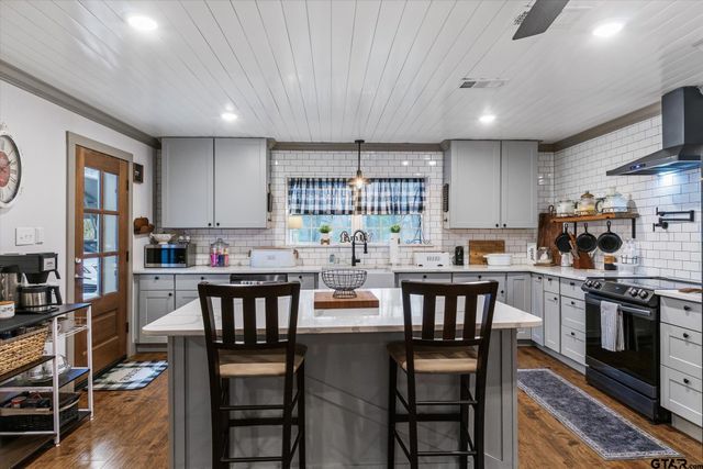 18541 FM 17, Canton, TX 75103