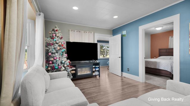 1503 Burton Street SW, Wyoming, MI 49509