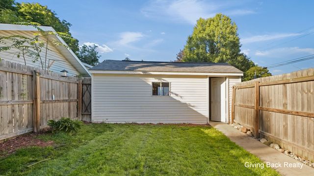 1503 Burton Street SW, Wyoming, MI 49509