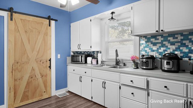 1503 Burton Street SW, Wyoming, MI 49509