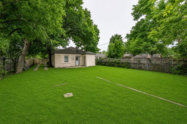 3613 Ada Avenue, Fort Worth, TX 76105