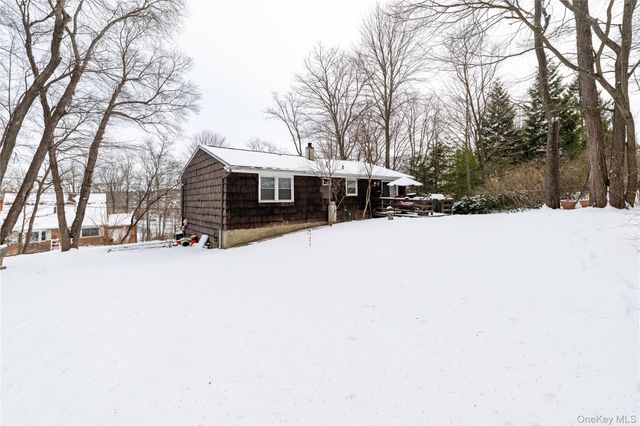 39 Worthington Drive W, Carmel, NY 10512