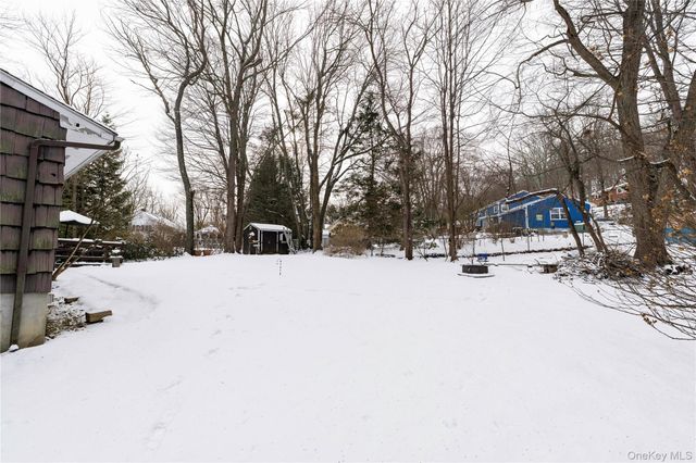 39 Worthington Drive W, Carmel, NY 10512