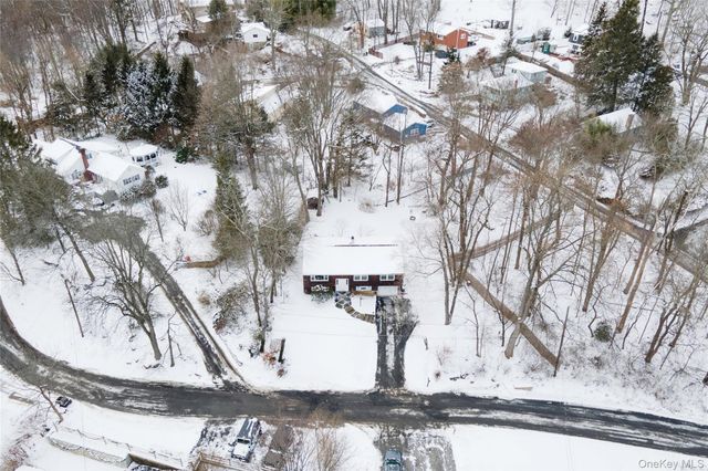 39 Worthington Drive W, Carmel, NY 10512