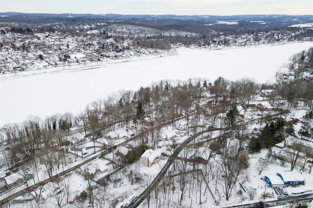 39 Worthington Drive W, Carmel, NY 10512