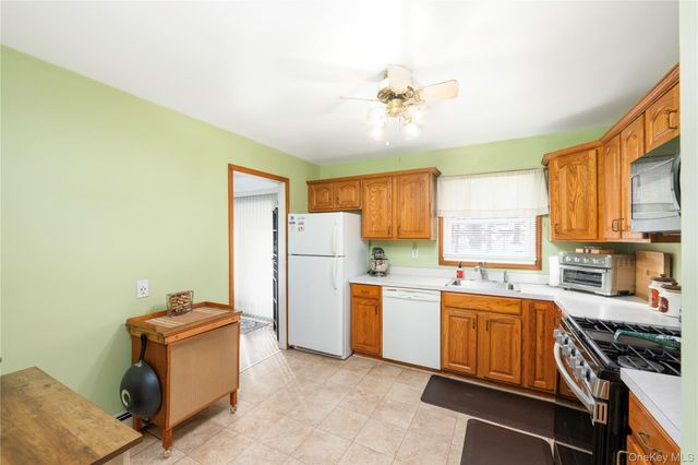 39 Worthington Drive W, Carmel, NY 10512