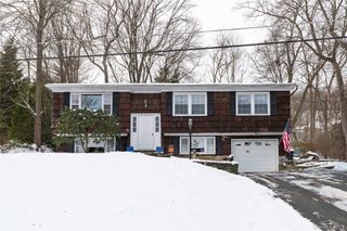 39 Worthington Drive W, Carmel, NY 10512