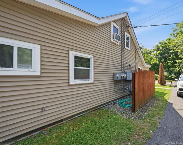 1614 Route 9G, Hyde Park, NY 12538