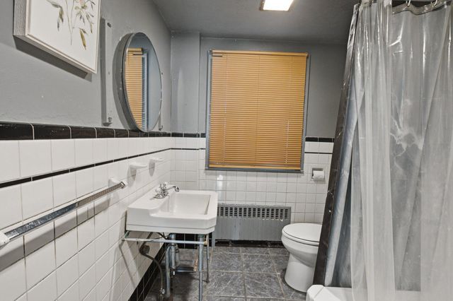 117 W DOUGLASS ST, Reading, PA 19601