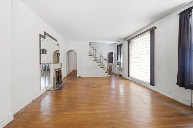 117 W DOUGLASS ST, Reading, PA 19601
