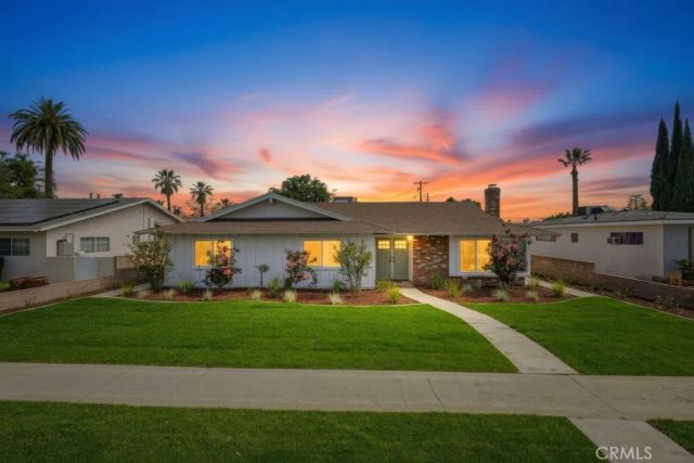 109 E Francis Street, Corona, CA 92879