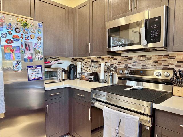 11032 W 33rd Way, Hialeah, FL 33018