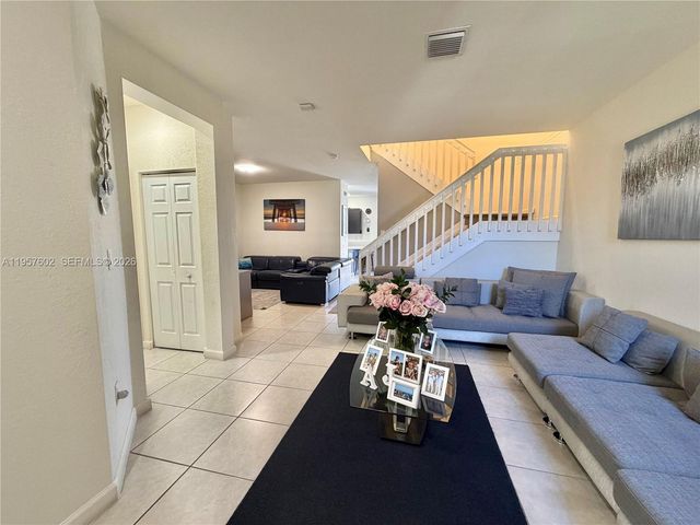 11032 W 33rd Way, Hialeah, FL 33018