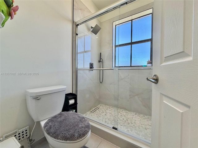 11032 W 33rd Way, Hialeah, FL 33018