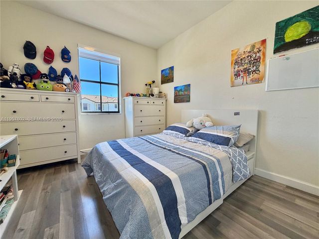 11032 W 33rd Way, Hialeah, FL 33018