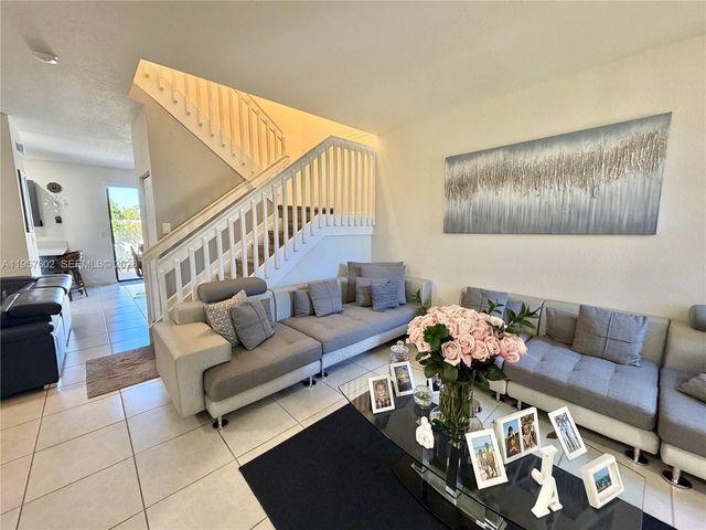 11032 W 33rd Way, Hialeah, FL 33018