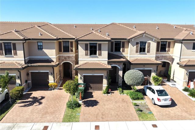 11032 W 33rd Way, Hialeah, FL 33018