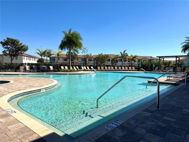 11032 W 33rd Way, Hialeah, FL 33018