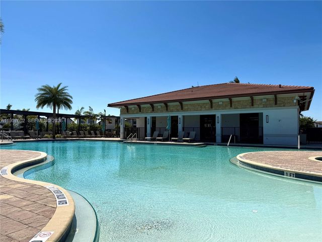 11032 W 33rd Way, Hialeah, FL 33018