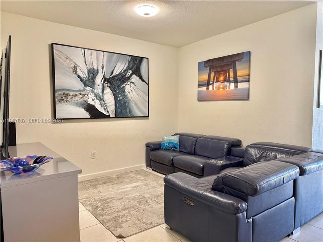 11032 W 33rd Way, Hialeah, FL 33018