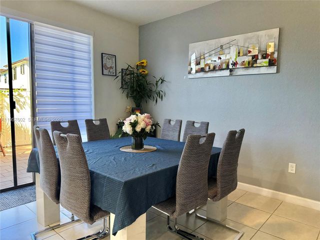 11032 W 33rd Way, Hialeah, FL 33018