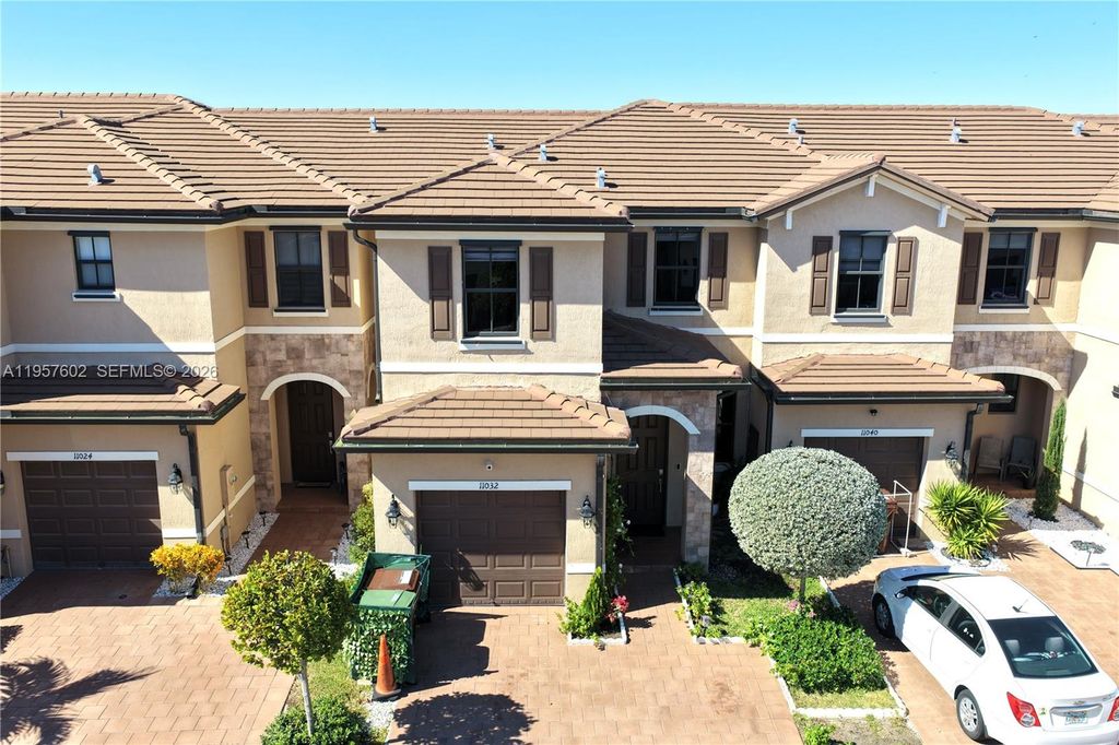 11032 W 33rd Way, Hialeah, FL 33018