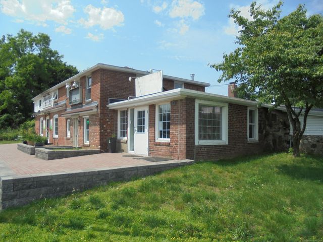979 Farmington Avenue, Farmington, CT 06032