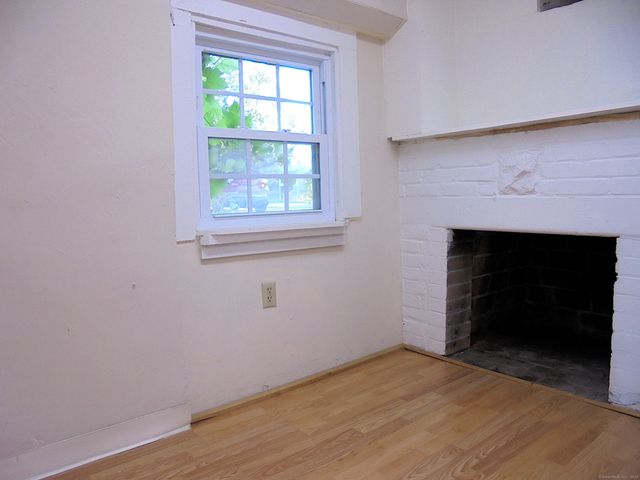 979 Farmington Avenue, Farmington, CT 06032